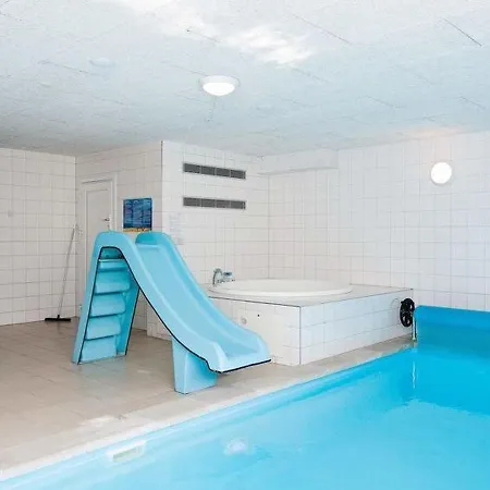 Sleeps 20 Pool Wifi